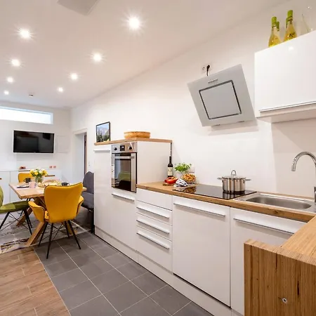 Zwischen Salzburg Und Berchtesgaden Apartmán