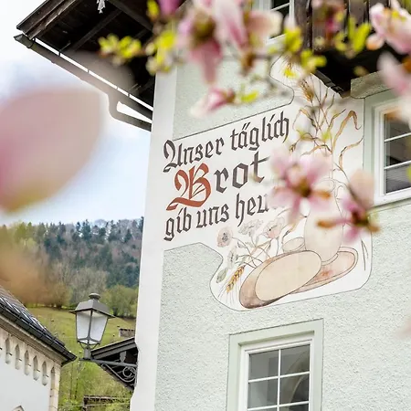 Zwischen Salzburg Und Berchtesgaden *