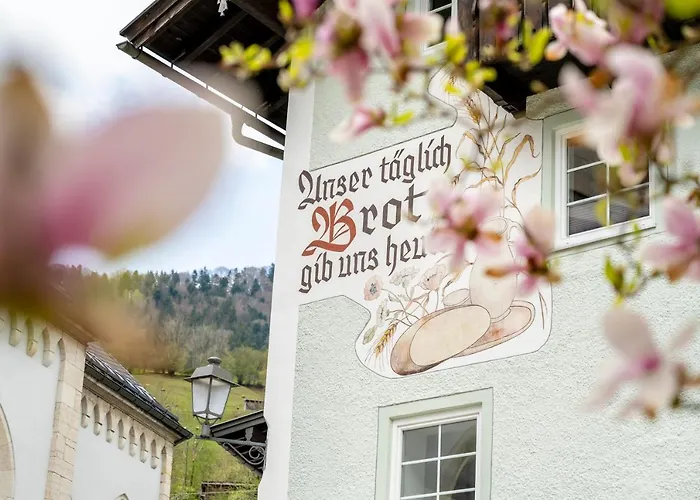 Zwischen Salzburg Und Berchtesgaden *